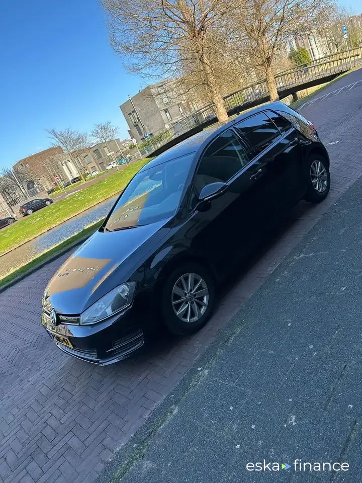 Leasing Wagon Volkswagen Golf 2013