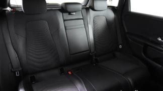 Lízing Hatchback MERCEDES B 180 2019