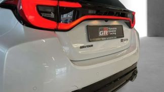 Lízing Hatchback Toyota Yaris 2024