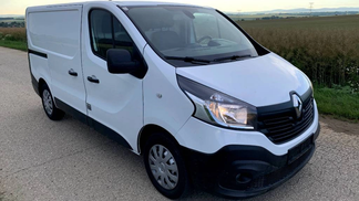 Zamknięte pudełko Renault Trafic 2014