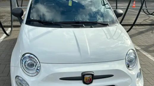 Abarth 695C 2022