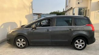 Lízing Hatchback Peugeot 5008 2015