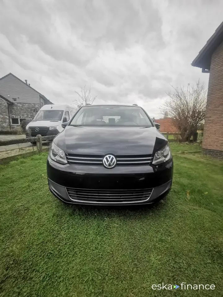 Leasing Wagon Volkswagen Touran 2011