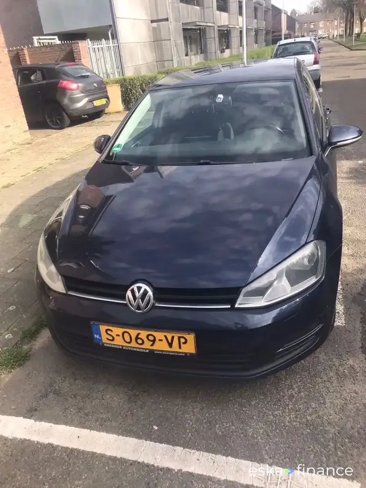 Lízing Hatchback Volkswagen Golf 2014
