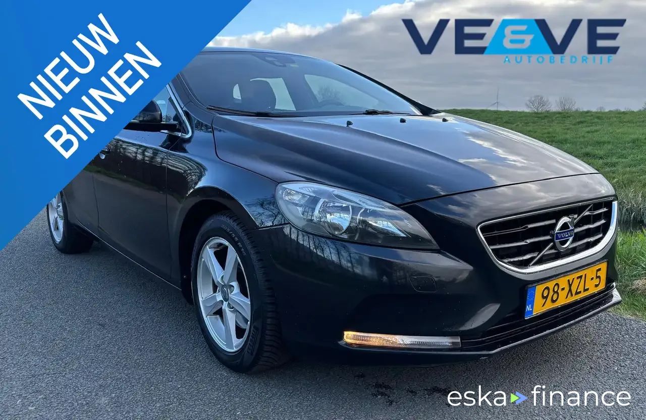 Leasing Hatchback Volvo V40 2012