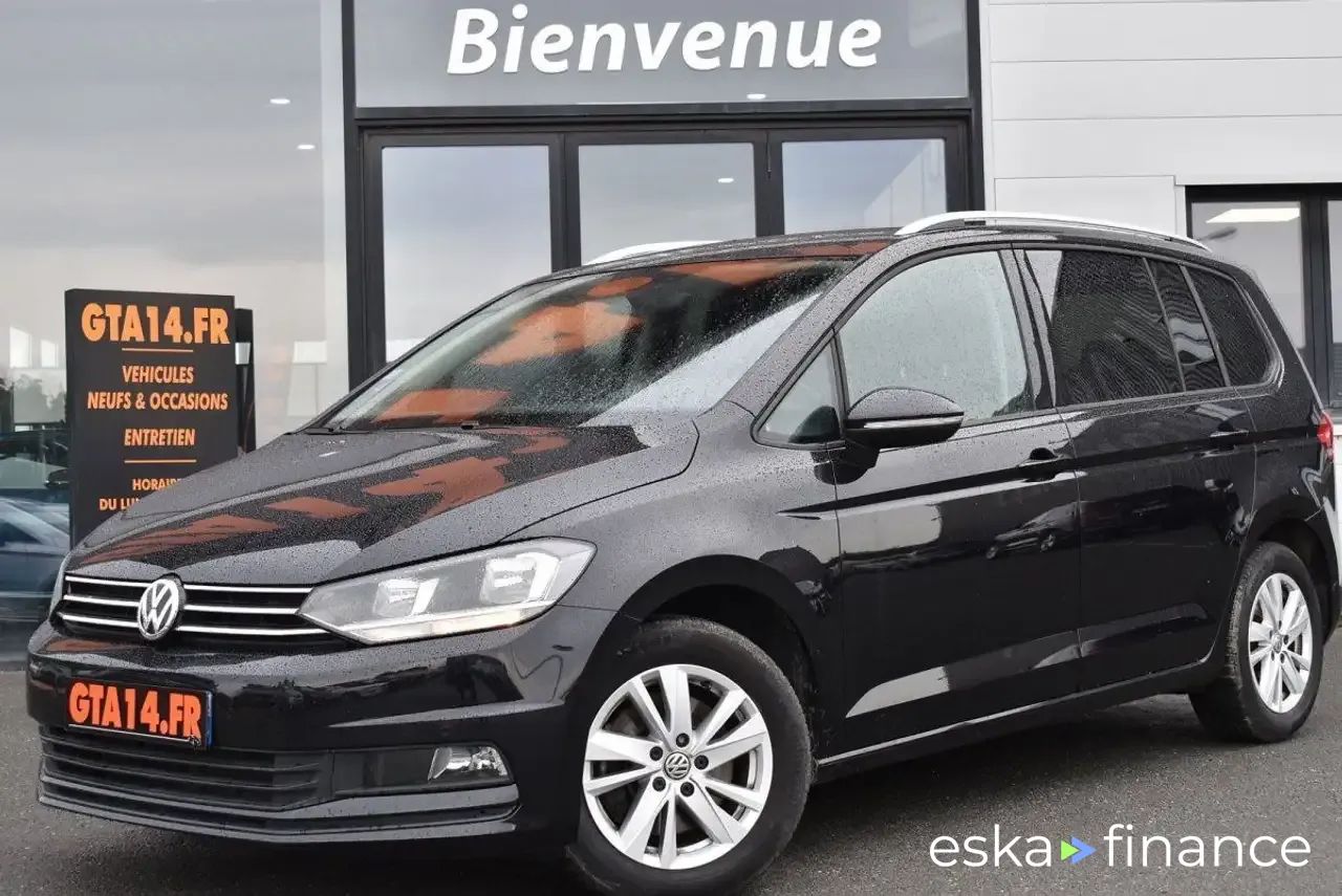 Lízing Hatchback Volkswagen Touran 2020