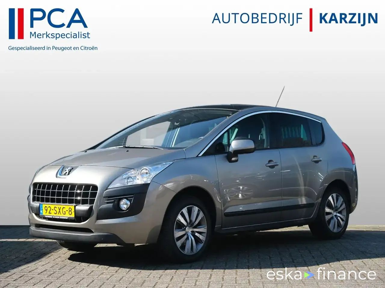 Lízing Hatchback Peugeot 3008 2012