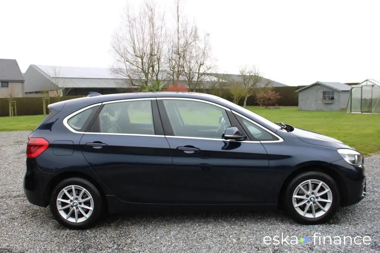 Leasing Hatchback BMW 218 2015
