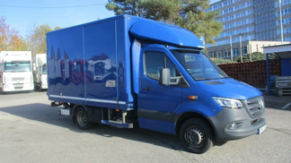 Zamknięta ciężarówka MERCEDES SPRINTER 2019