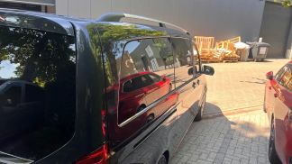 Leasing Hatchback MERCEDES V 220 2024