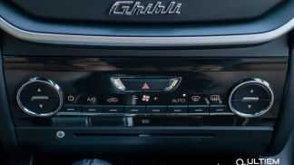 Leasing Sedan Maserati Ghibli 2015