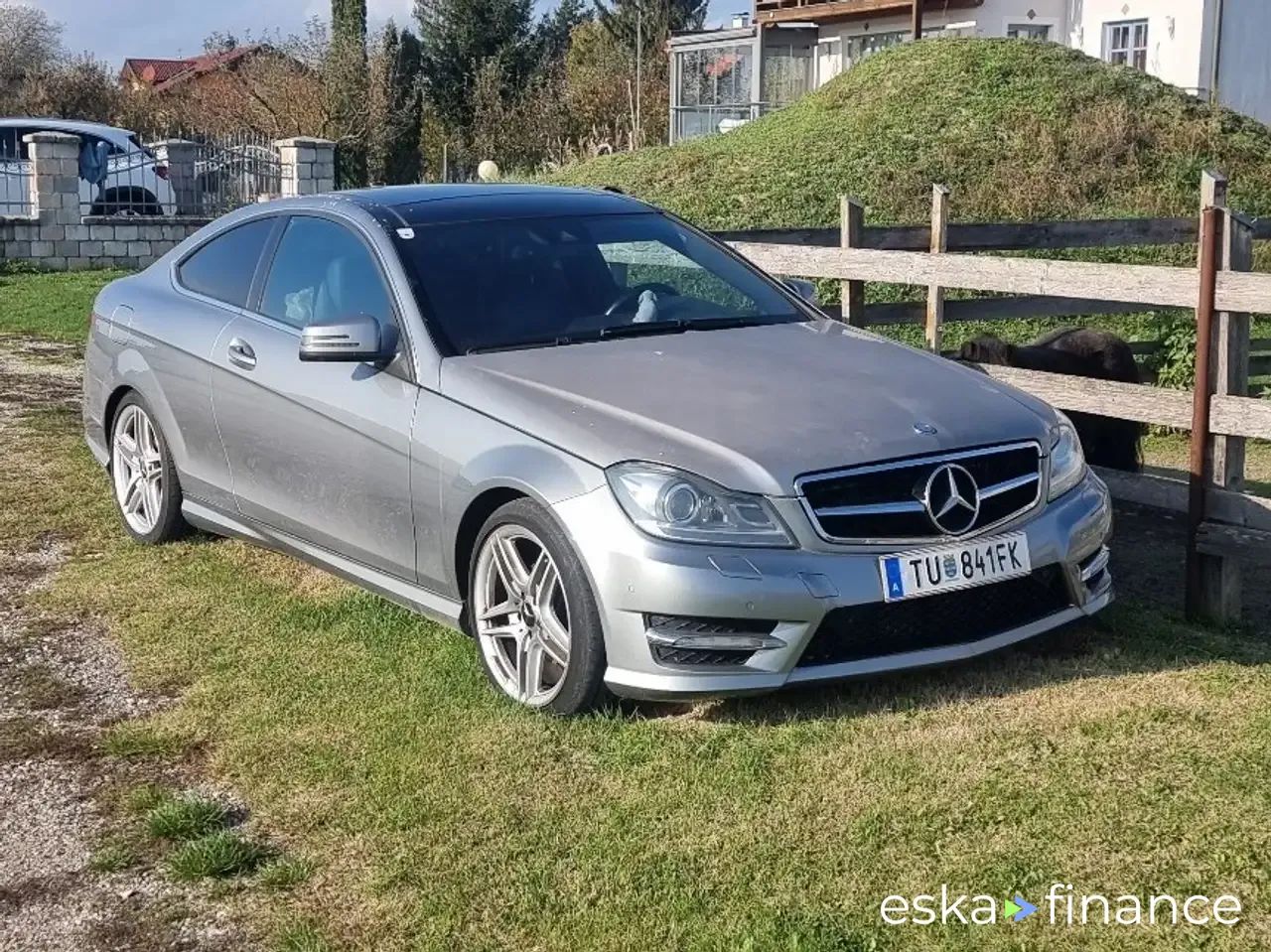 Lízing Kupé MERCEDES C 220 2012
