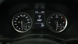 Lízing Hatchback MERCEDES VITO 2024