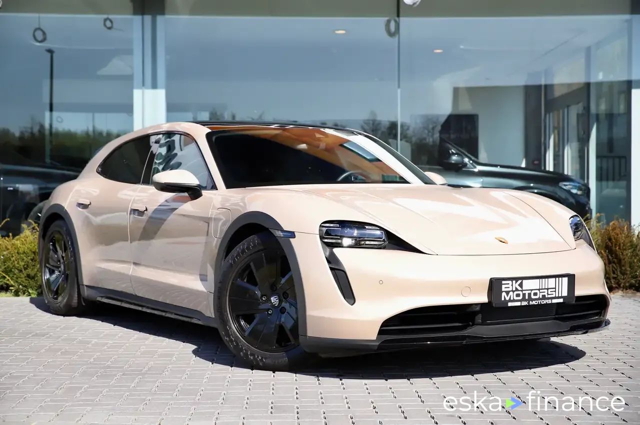 Lízing Kombi Porsche Taycan 2022