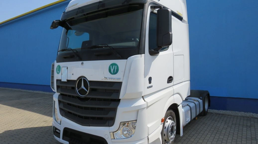 MERCEDES 1851 2021