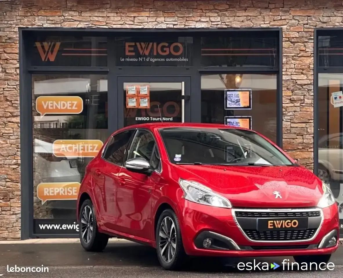 Lízing Hatchback Peugeot 208 2019