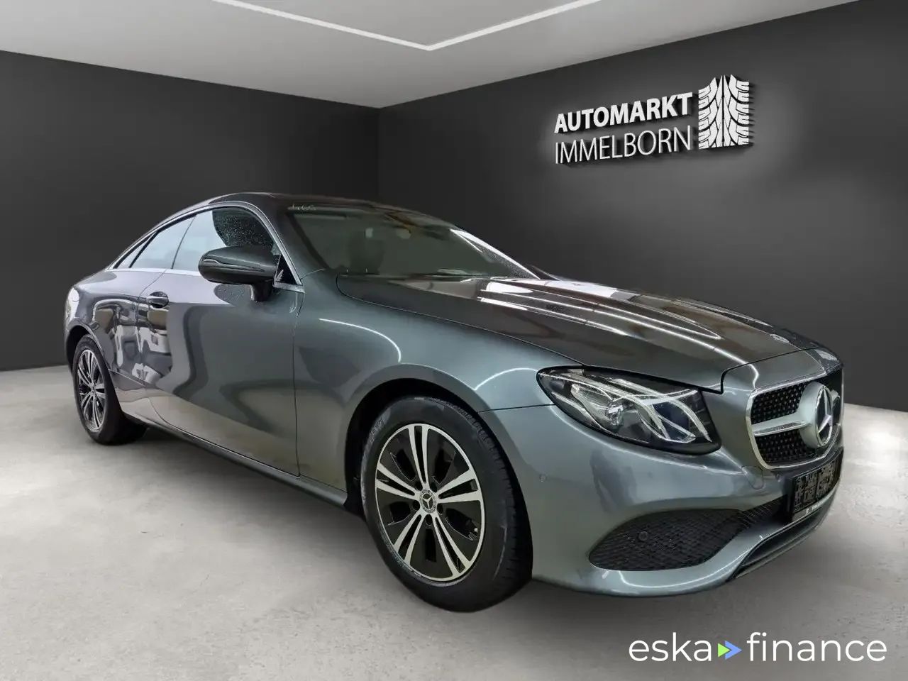 Lízing Kupé MERCEDES E 220 2019