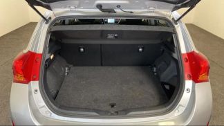 Leasing Sedan Toyota Auris 2014