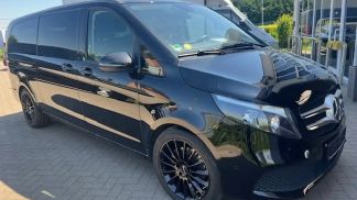 Lízing Hatchback MERCEDES V 220 2023