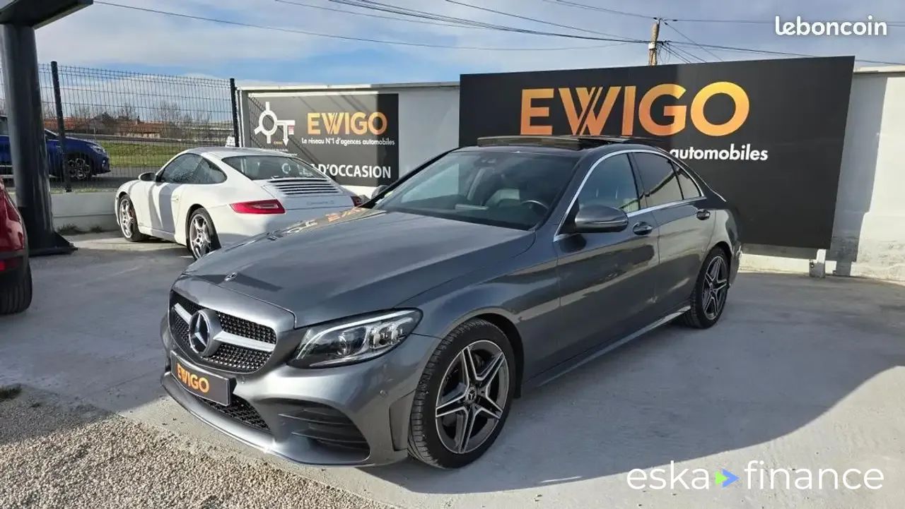 Lízing Sedan MERCEDES C 200 2020