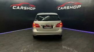 Lízing Hatchback MERCEDES B 180 2012