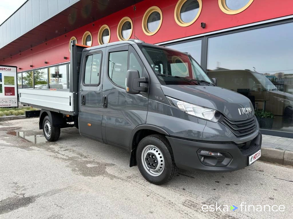 Lízing Otvorené s bočnicami Iveco DAILY 2023