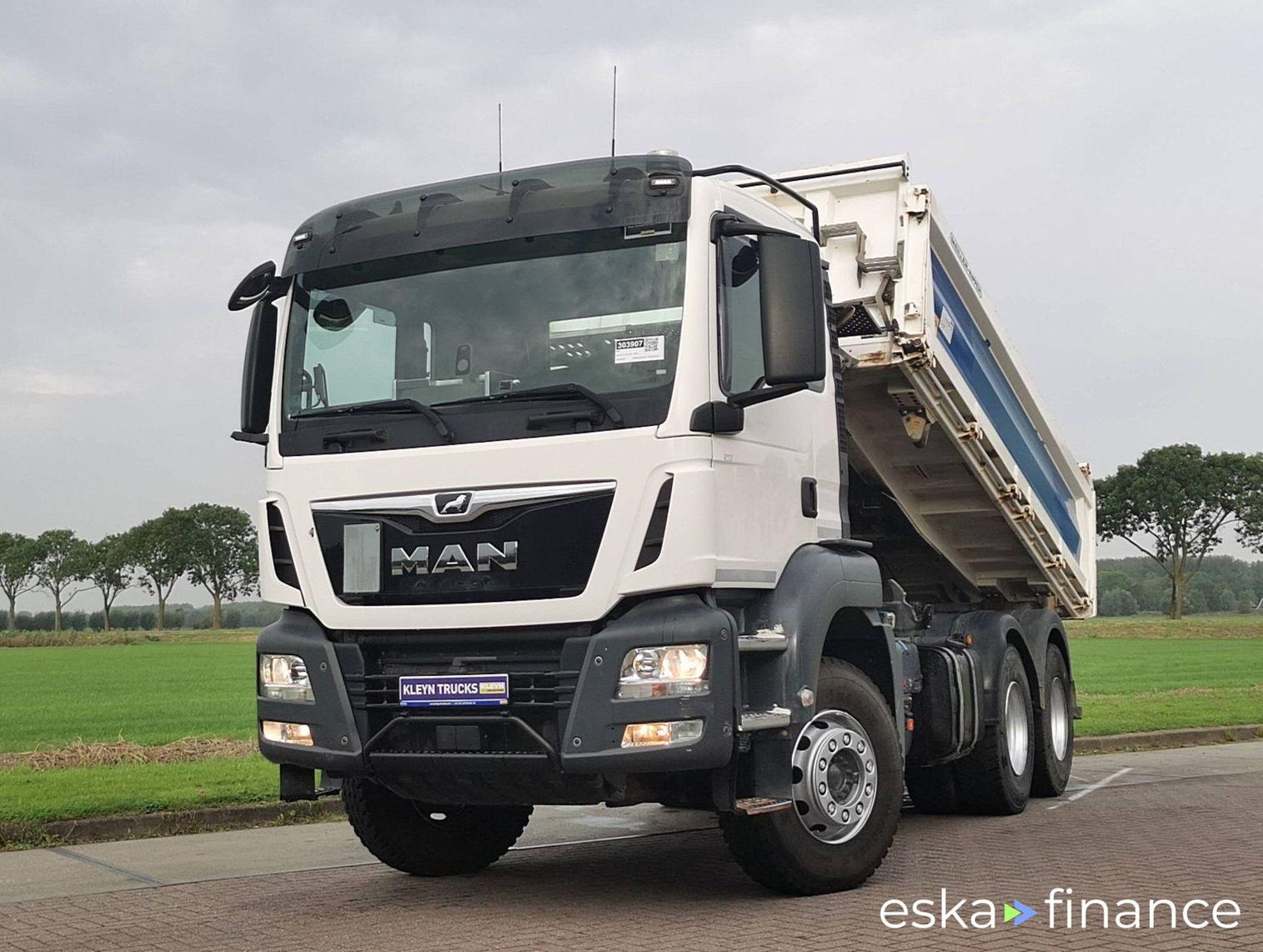 Leasing Open body truck M.A.N. 26.420 TGS 2018