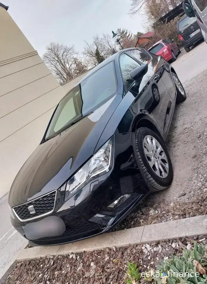 Lízing Sedan Seat Leon 2014