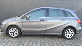 Financování Hatchback MERCEDES B 180 2014