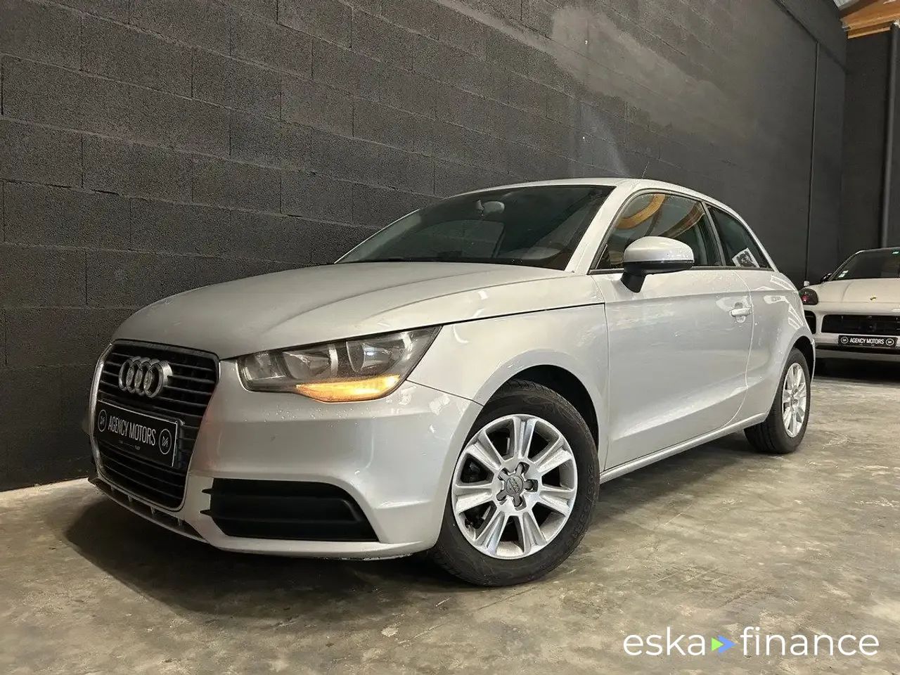 Leasing Hatchback Audi A1 2012