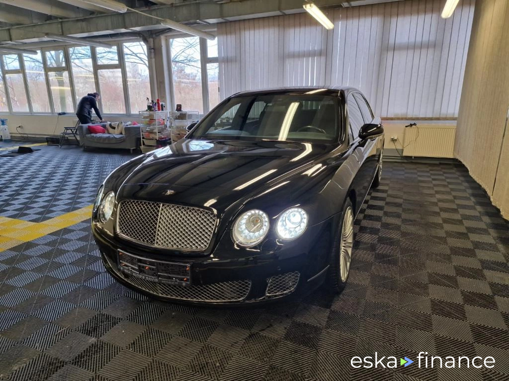 Leasing Sedan Bentley Continental Flying Spur 2010