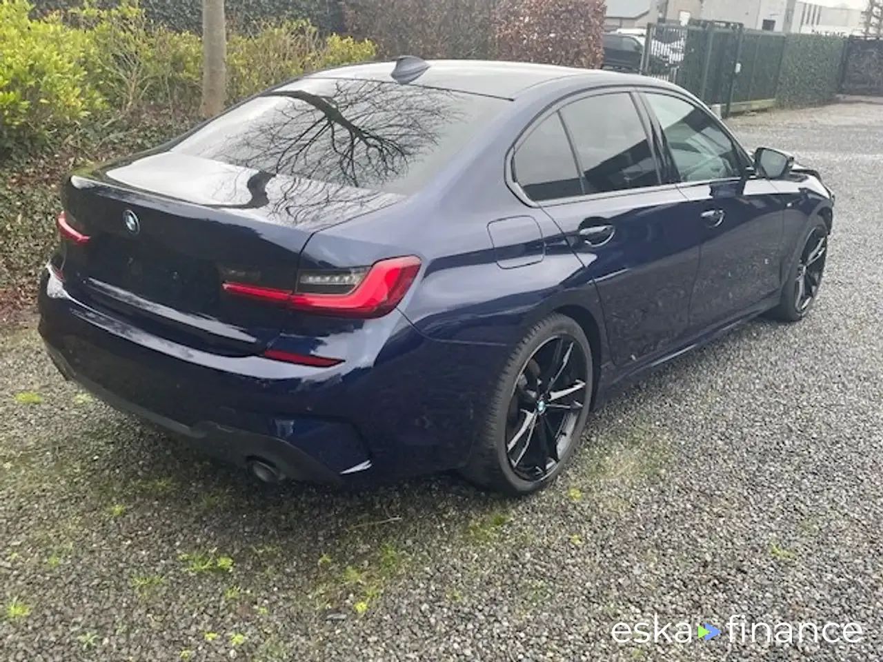 Leasing Sedan BMW 318 2022