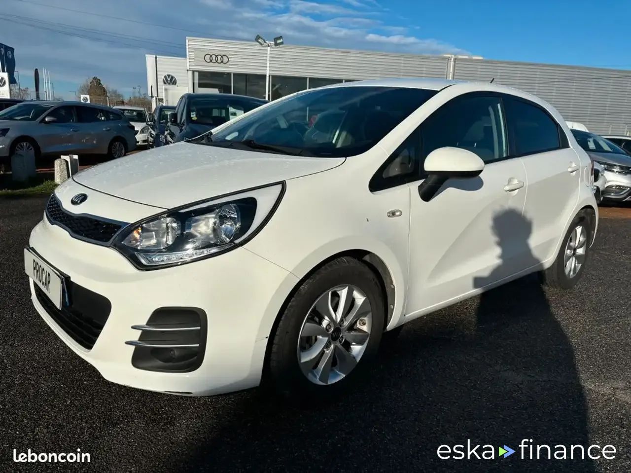 Lízing Sedan Kia Rio 2015