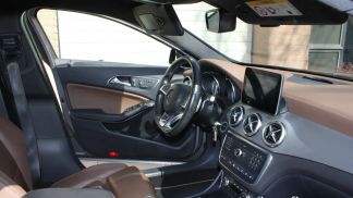 Lízing Hatchback MERCEDES GLA 250 2016