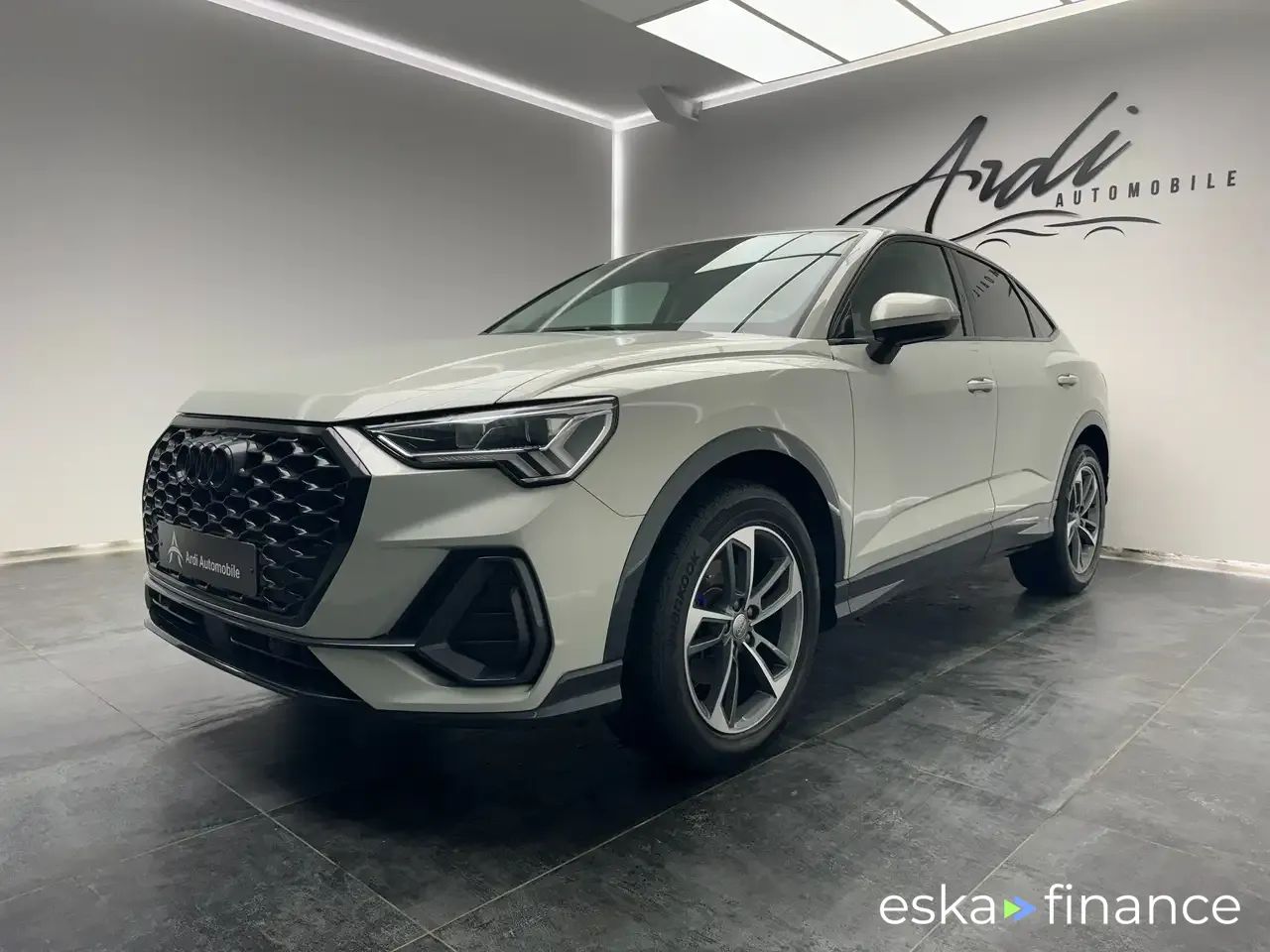 SUV Audi Q3 2020