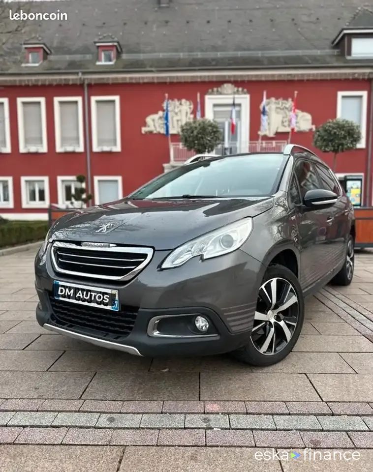 Lízing Hatchback Peugeot 2008 2015