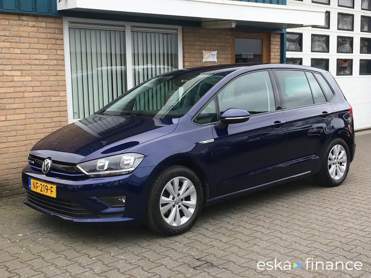 Lízing Hatchback Volkswagen Golf Sportsvan 2017