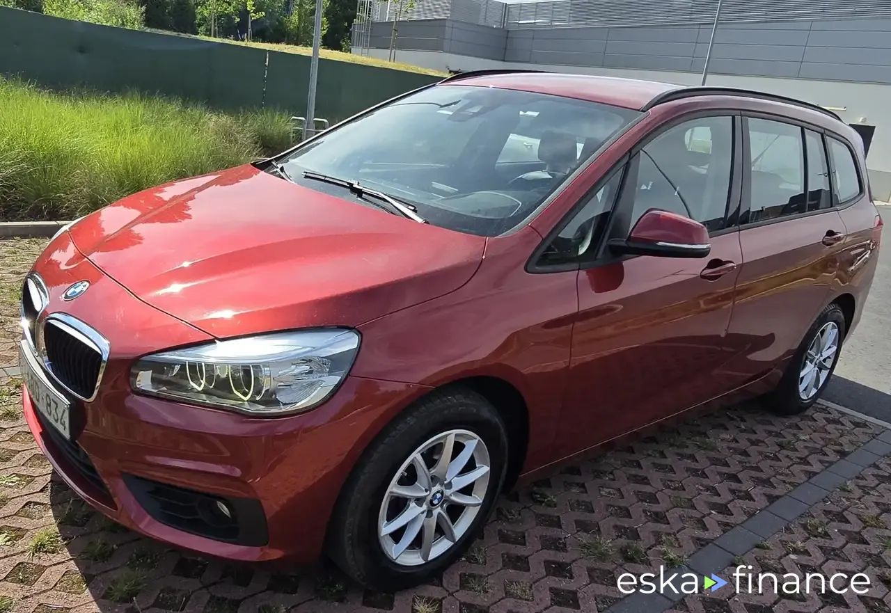 Lízing Hatchback BMW 218 2016