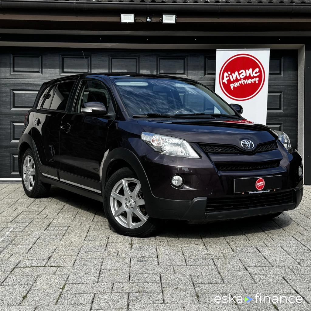 Leasing SUV Toyota Urban Cruiser 2010