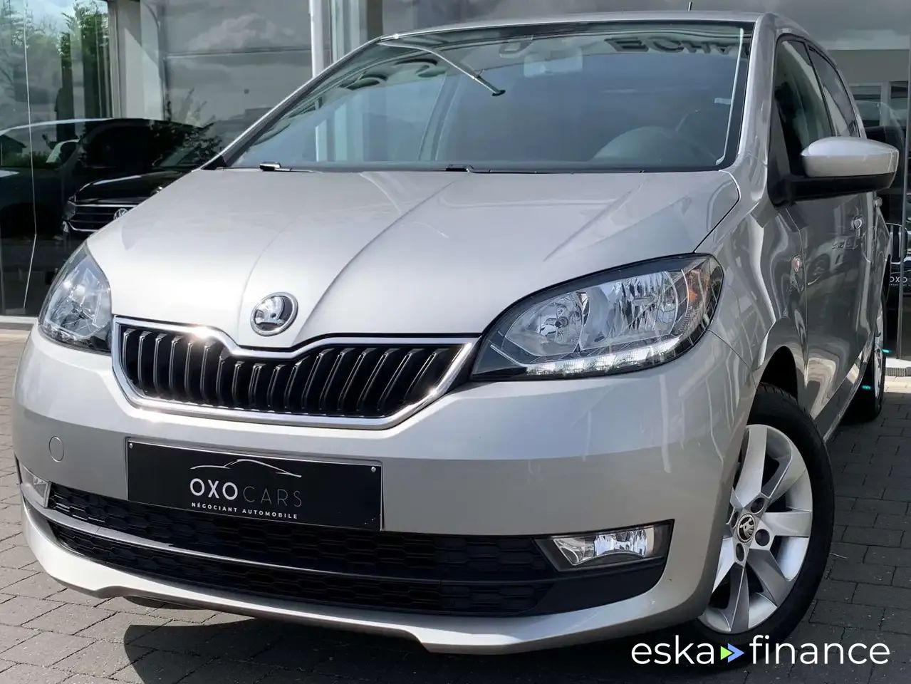 Leasing Sedan Seat Mii 2018