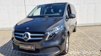 Leasing Hatchback MERCEDES V 220 2023