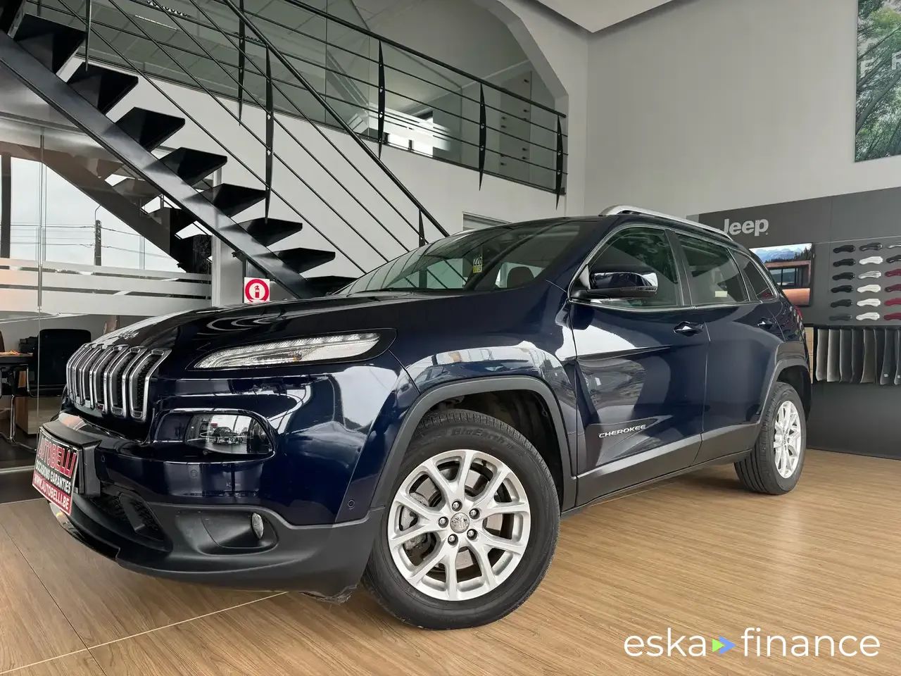 Leasing SUV Jeep Cherokee 2015