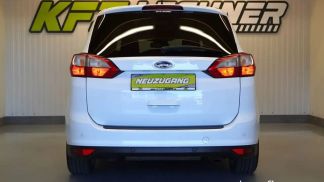Financování Hatchback Ford Grand C-Max 2016