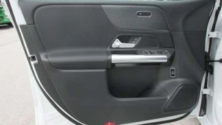 Lízing Sedan MERCEDES B 180 2023