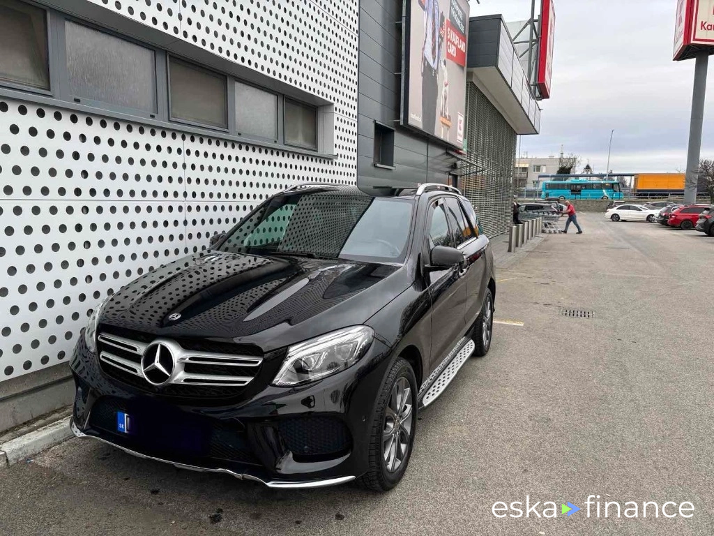 Lízing SUV MERCEDES GLE 2017