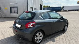Lízing Sedan Peugeot 208 2013