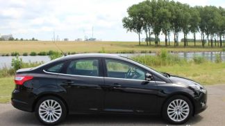 Lízing Sedan Ford Focus 2011
