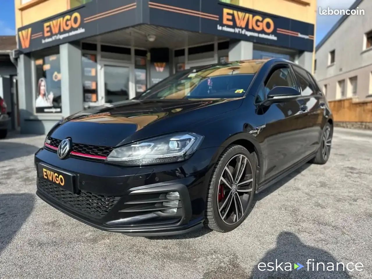 Leasing Sedan Volkswagen Golf 2017