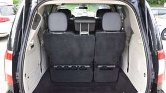 Lízing Hatchback Lancia Voyager 2014