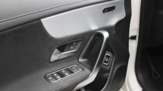 Lízing Sedan MERCEDES CLA 250 2020